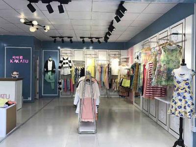 咔咔圖服裝創意集成館 服裝加盟行業的黑馬